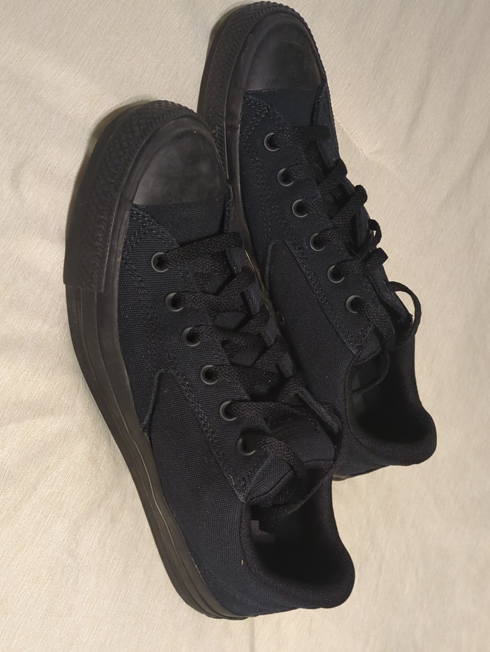 Converse Men's Low-Top Canvas Sneakers in Black
